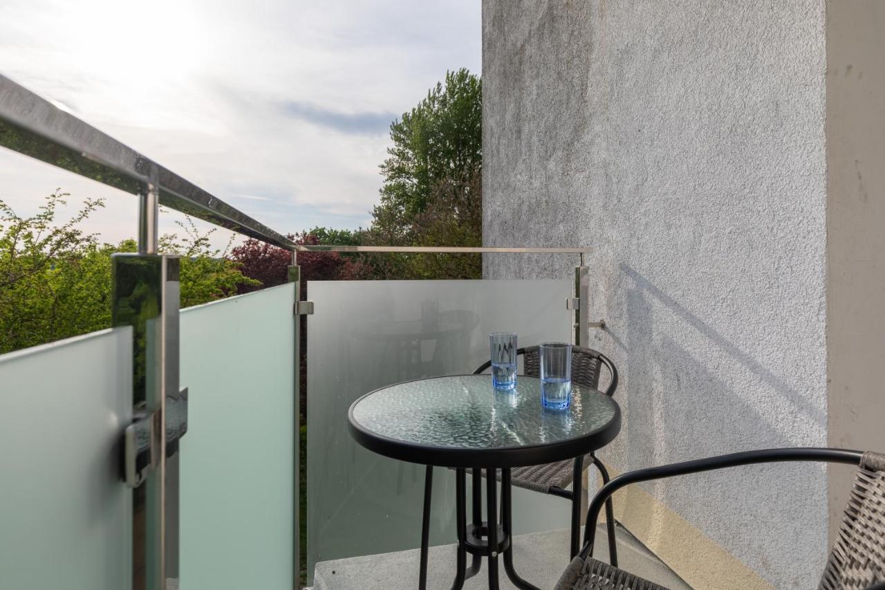 Marynarzy Okretow Pogranicza Apartments By Noclegi Renters Kolobrzeg Exterior photo